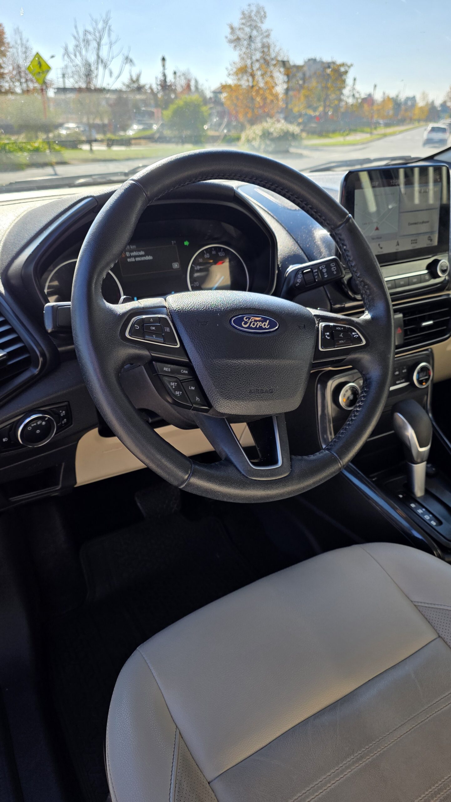 
								FORD ECOSPORT TITANIUM full									
