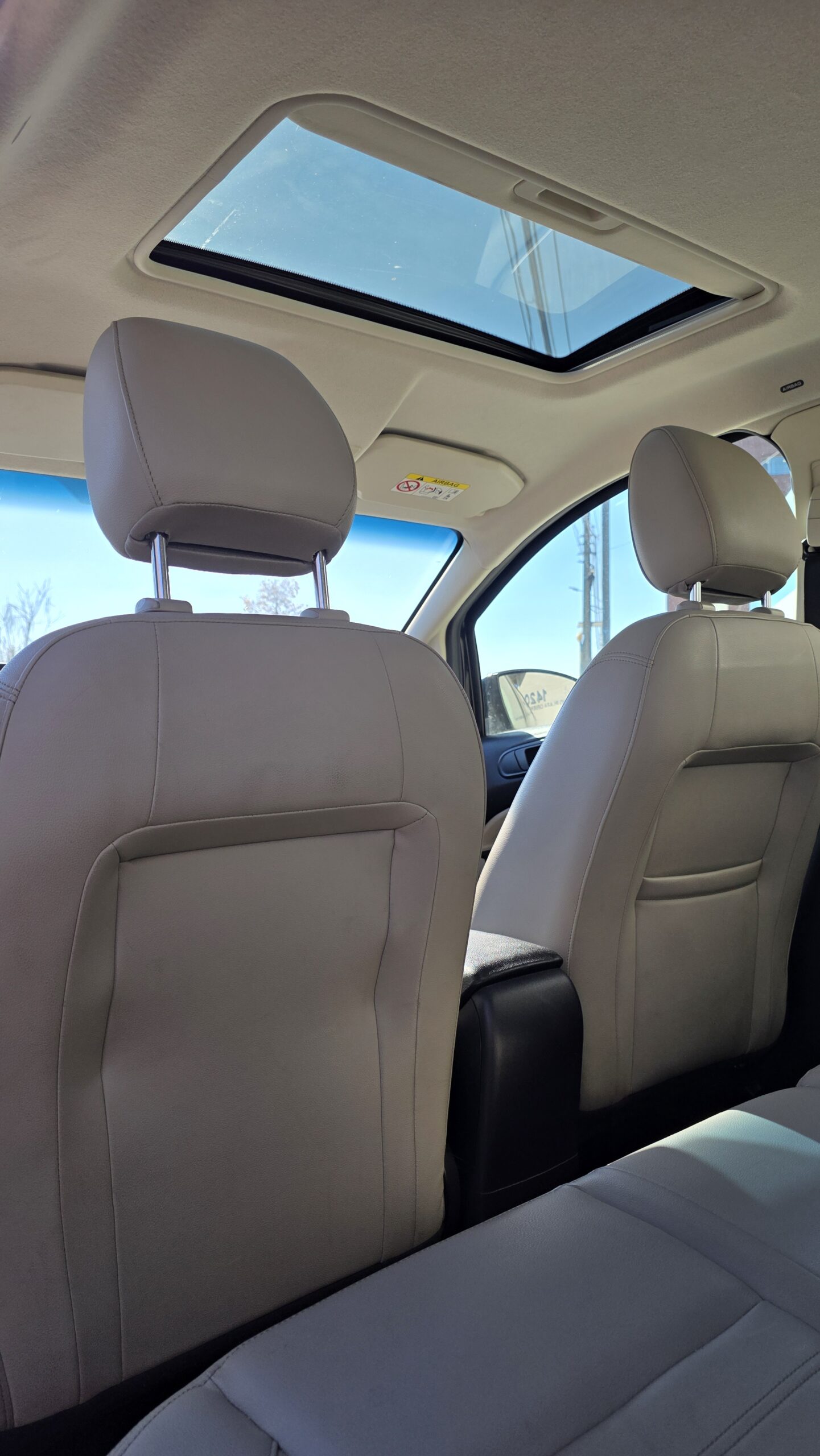 
								FORD ECOSPORT TITANIUM full									