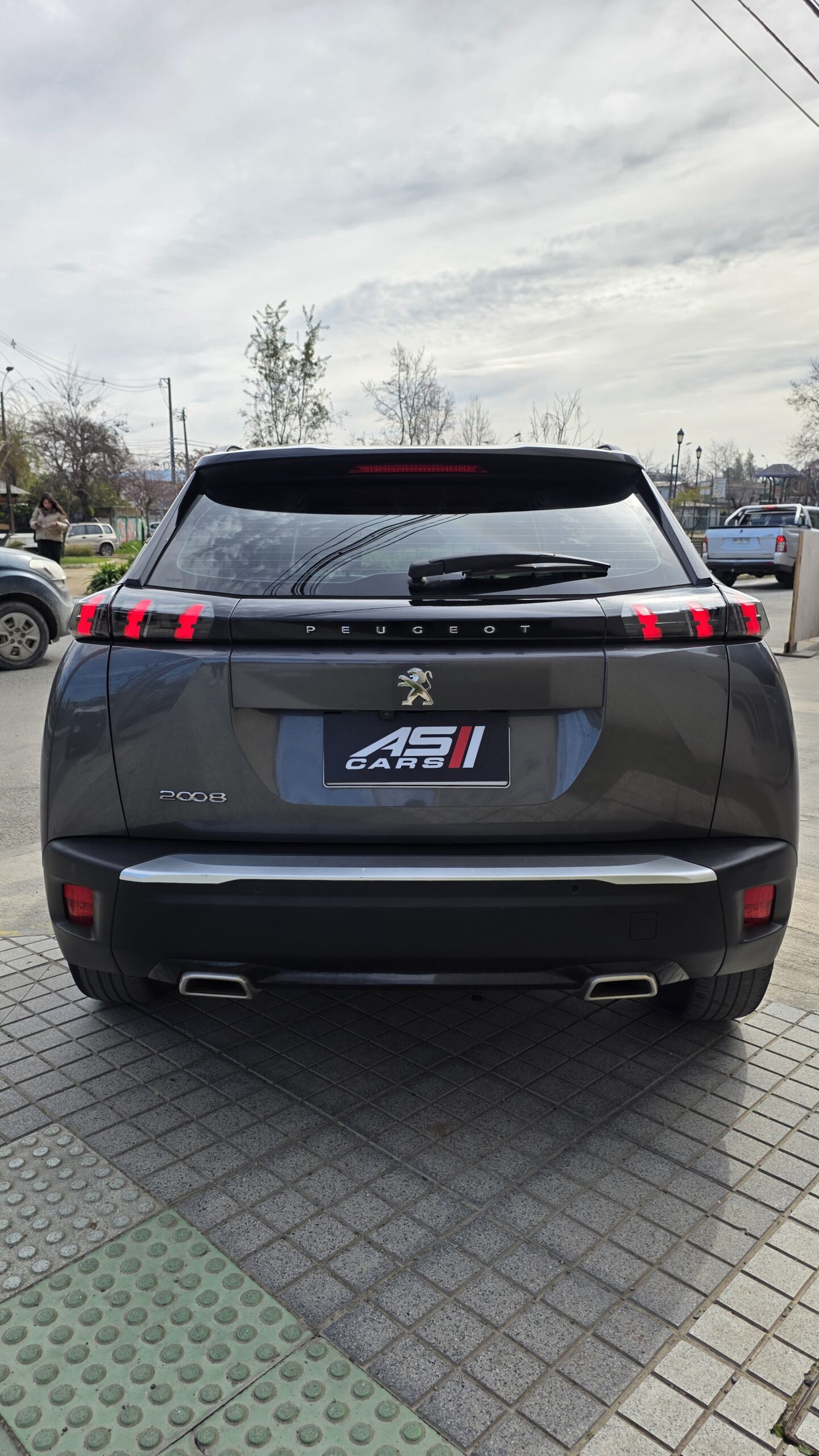 
								PEUGEOT 2008 full									