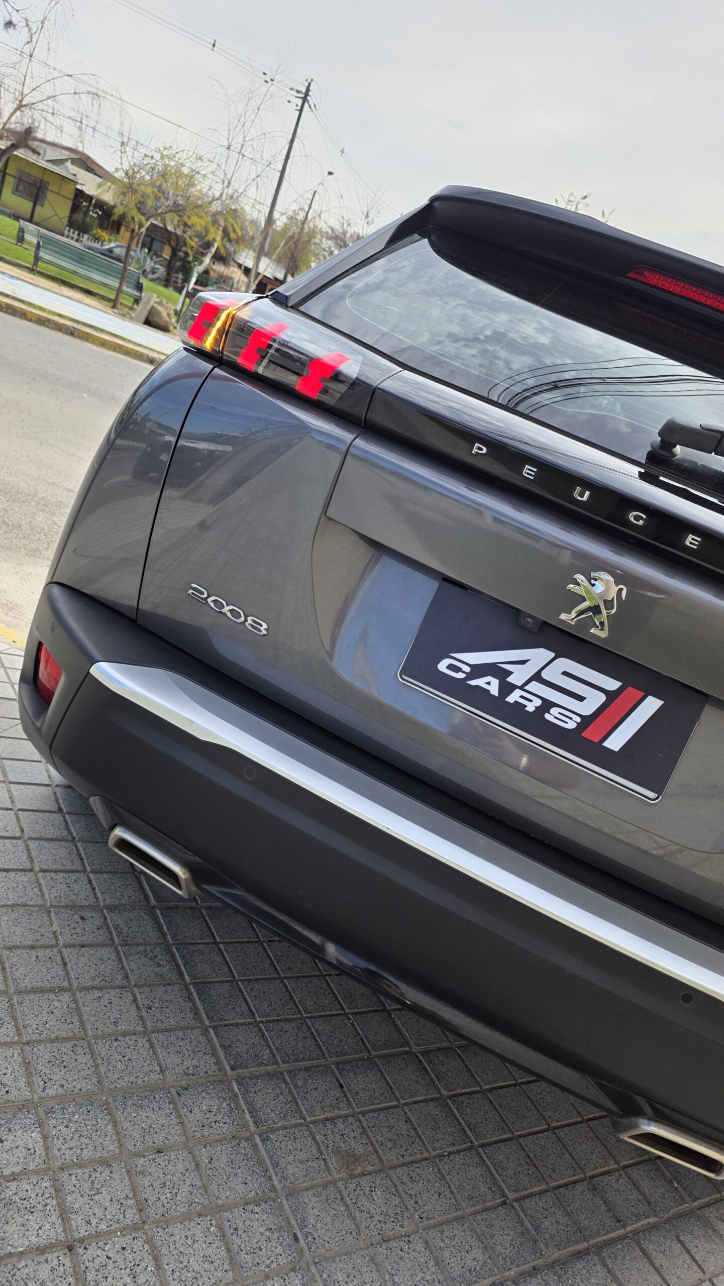 
								PEUGEOT 2008 full									